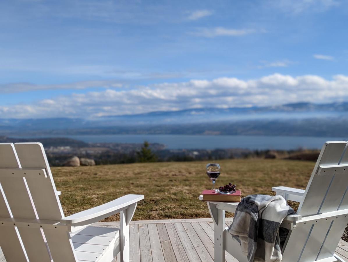 Autumn Lane B&B, Farmhouse Elegance & Stunning Lakeviews 西基隆拿 外观 照片